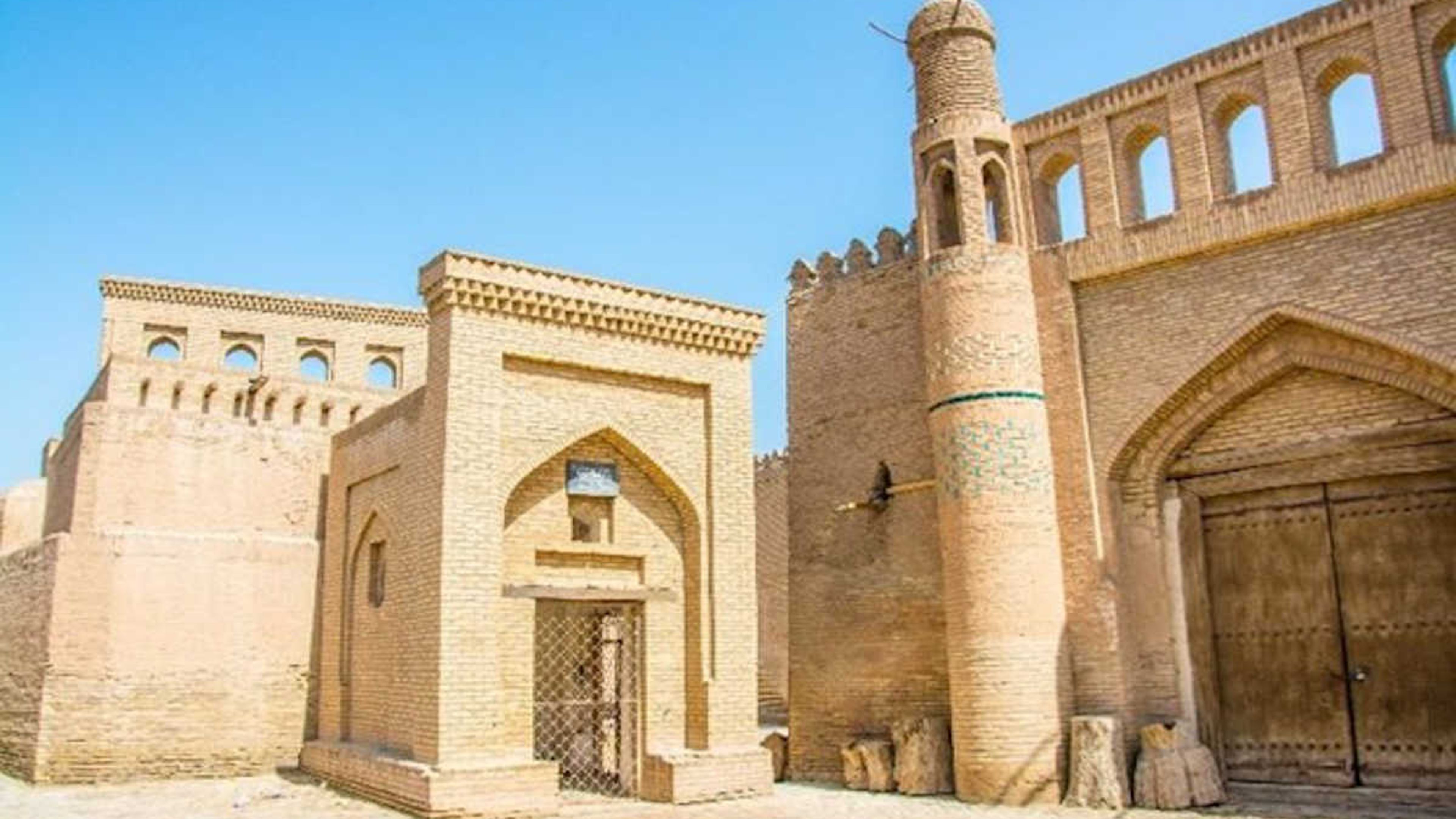 Uch Awliyo Mausoleum in Khiva, Uzbekistan: Historic mud-brick landmark and UNESCO World Heritage site.