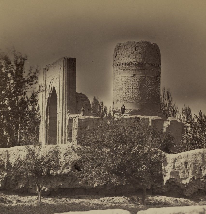 Photo historique des ruines du mausolée d'Ishrat Khana à Samarcande, Ouzbékistan.