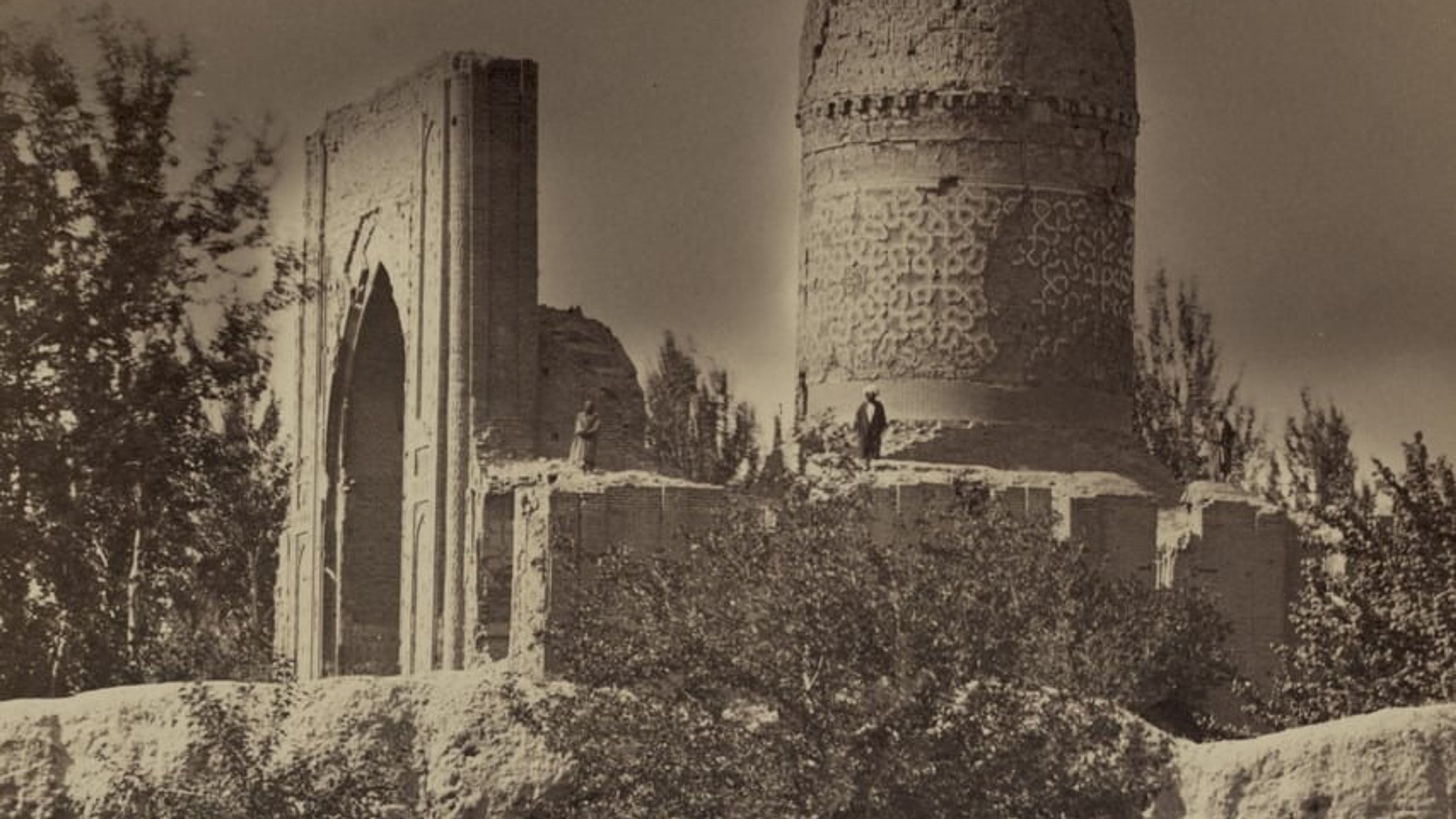Photo historique des ruines du mausolée d'Ishrat Khana à Samarcande, Ouzbékistan.