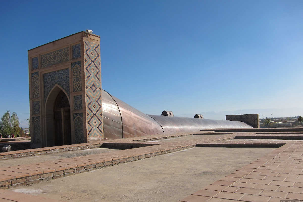Osservatorio di Ulugh Beg a Samarcanda, Uzbekistan: attrazione storica con grande sestante.