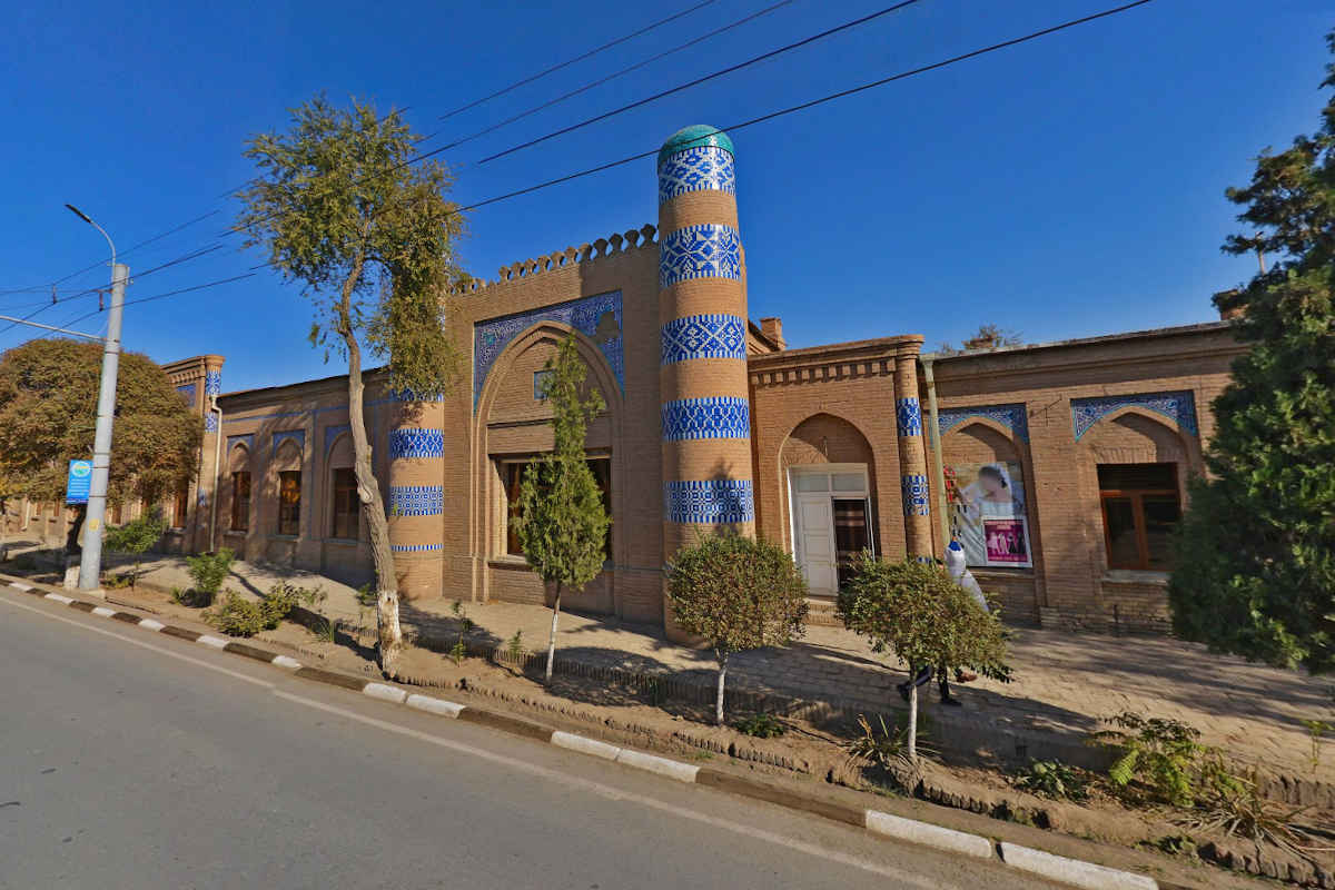 Das historische Krankenhaus Dishan Kala in Chiwa, Usbekistan, eine faszinierende Sehenswürdigkeit der Seidenstraße.