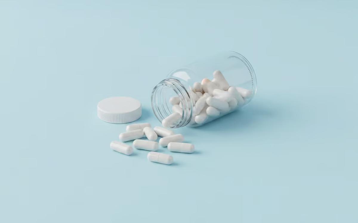 Suplimente alimentare cu triptofan si magneziu, prezentate in format capsule