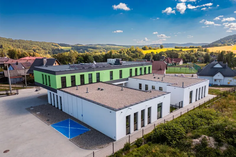 Budynek przedszkola wraz ze żłobkiem w Florynce