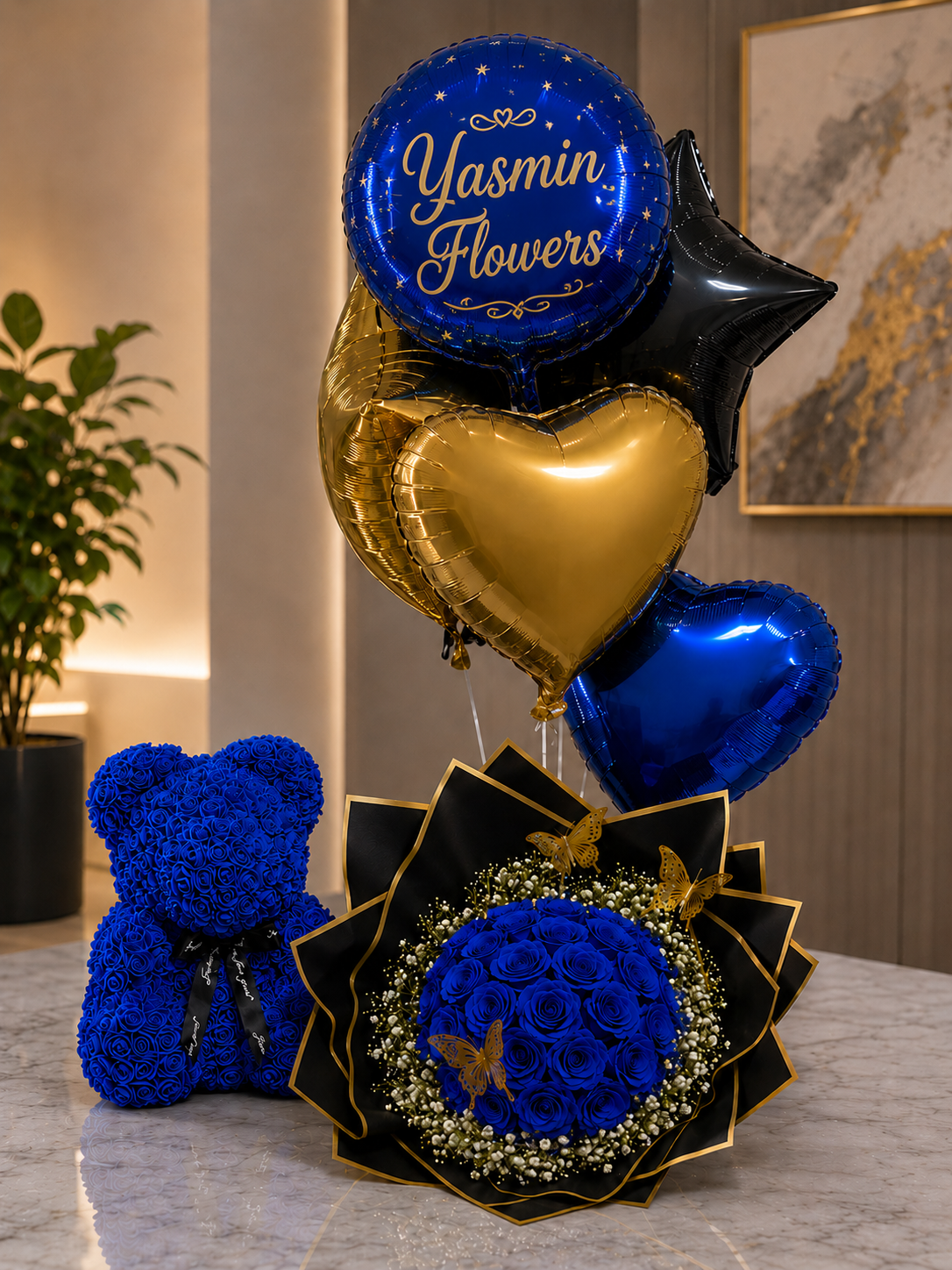 Combinacion Especial de Elegante Ramo de 50 Rosas + Osito de Rosas Pequeñas Eternas +6 Globos