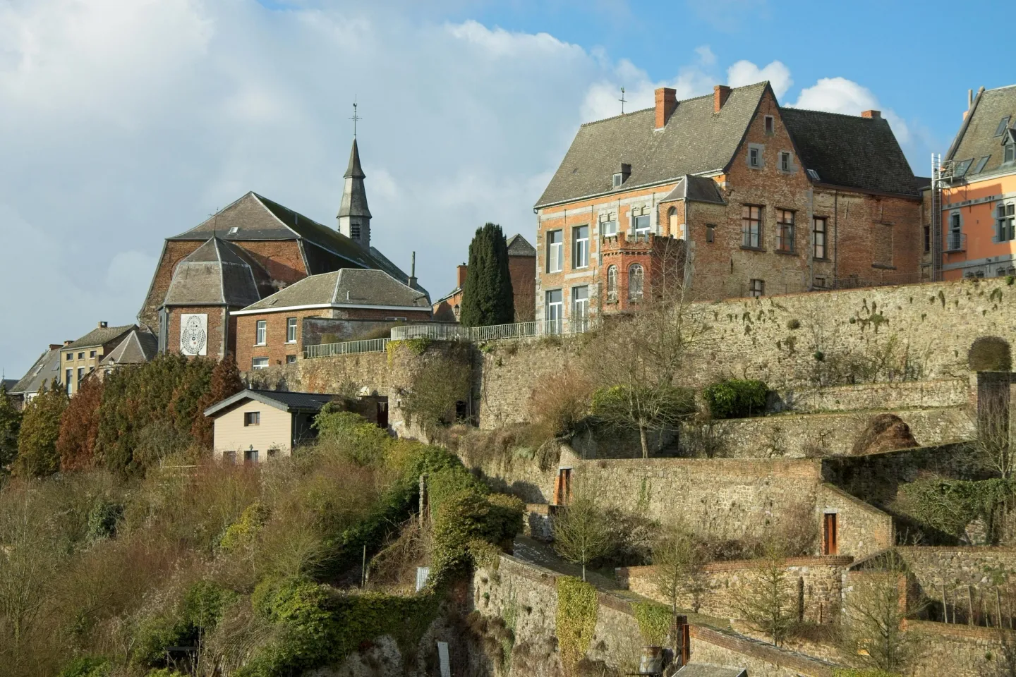 Inbox Storage in Walloon Brabant — picked up at your door