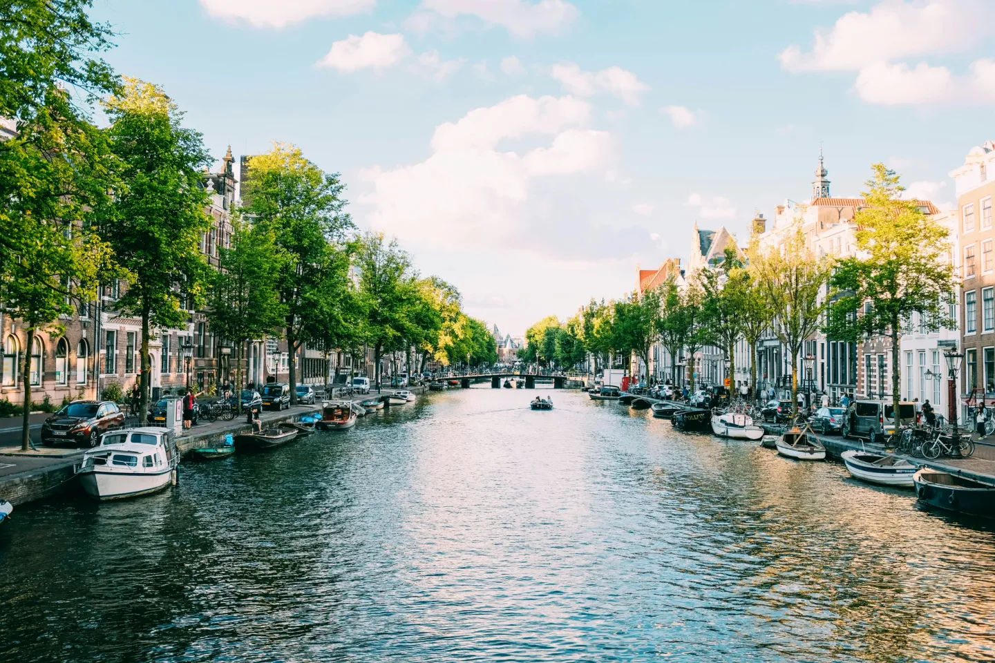 Opslagruimte huren in Amsterdam — Inbox Storage haalt je spullen thuis op
