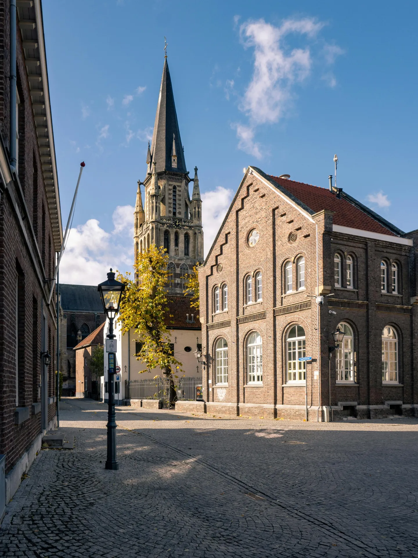 Inbox Storage in Heerlen — picked up at your door