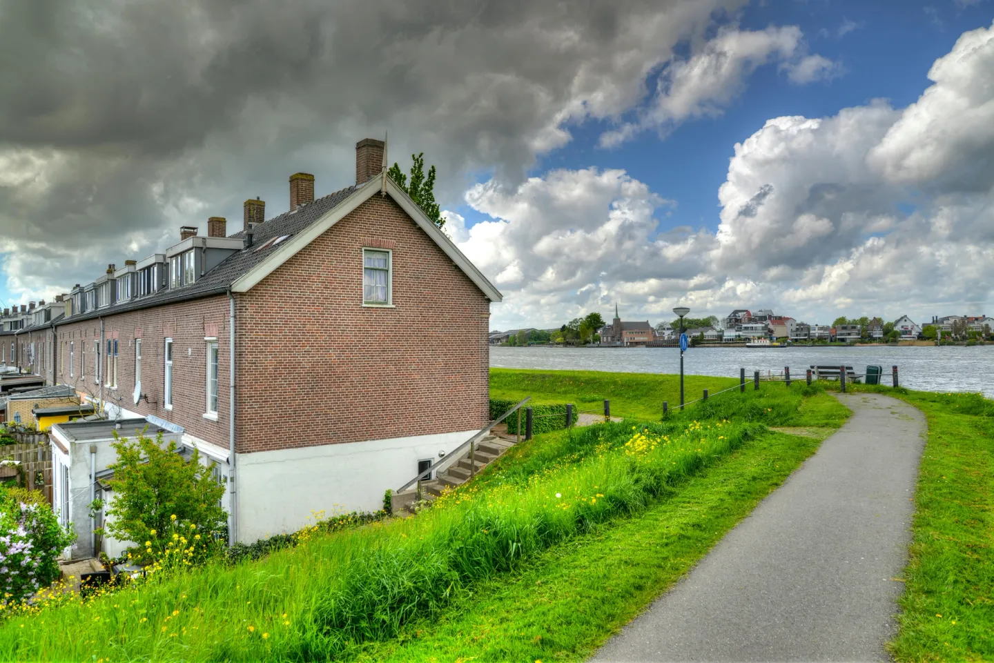 Inbox Storage in Hoofddorp — picked up at your door
