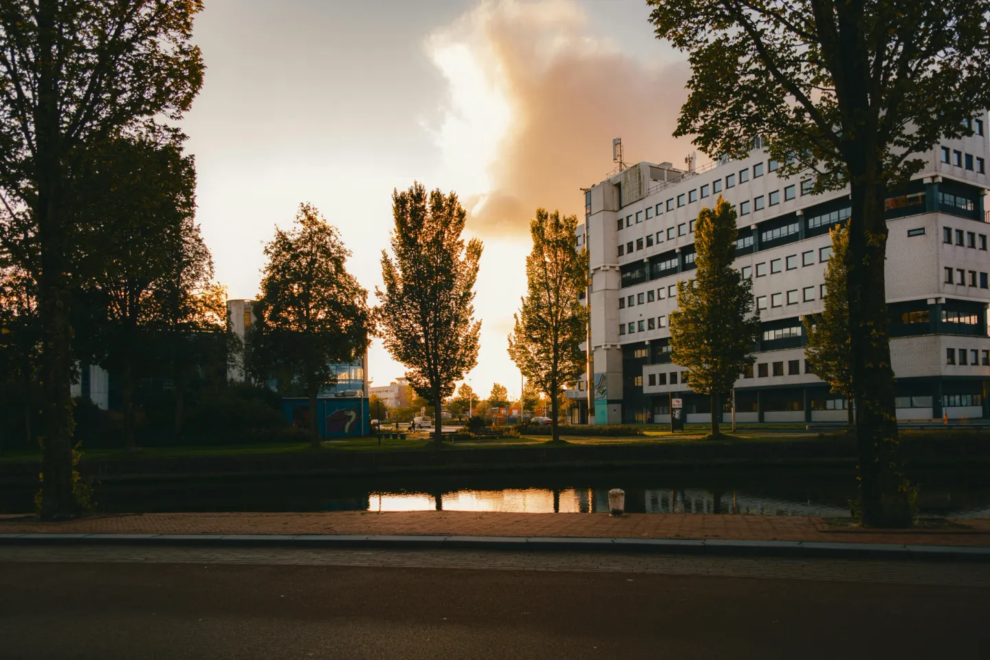 Inbox Storage in Drachten — picked up at your door