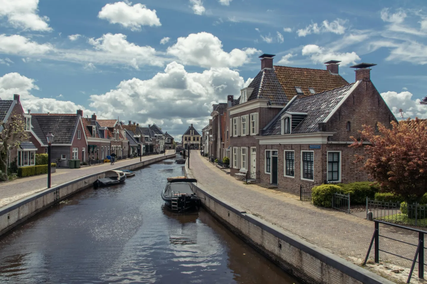 Inbox Storage in Dokkum — picked up at your door