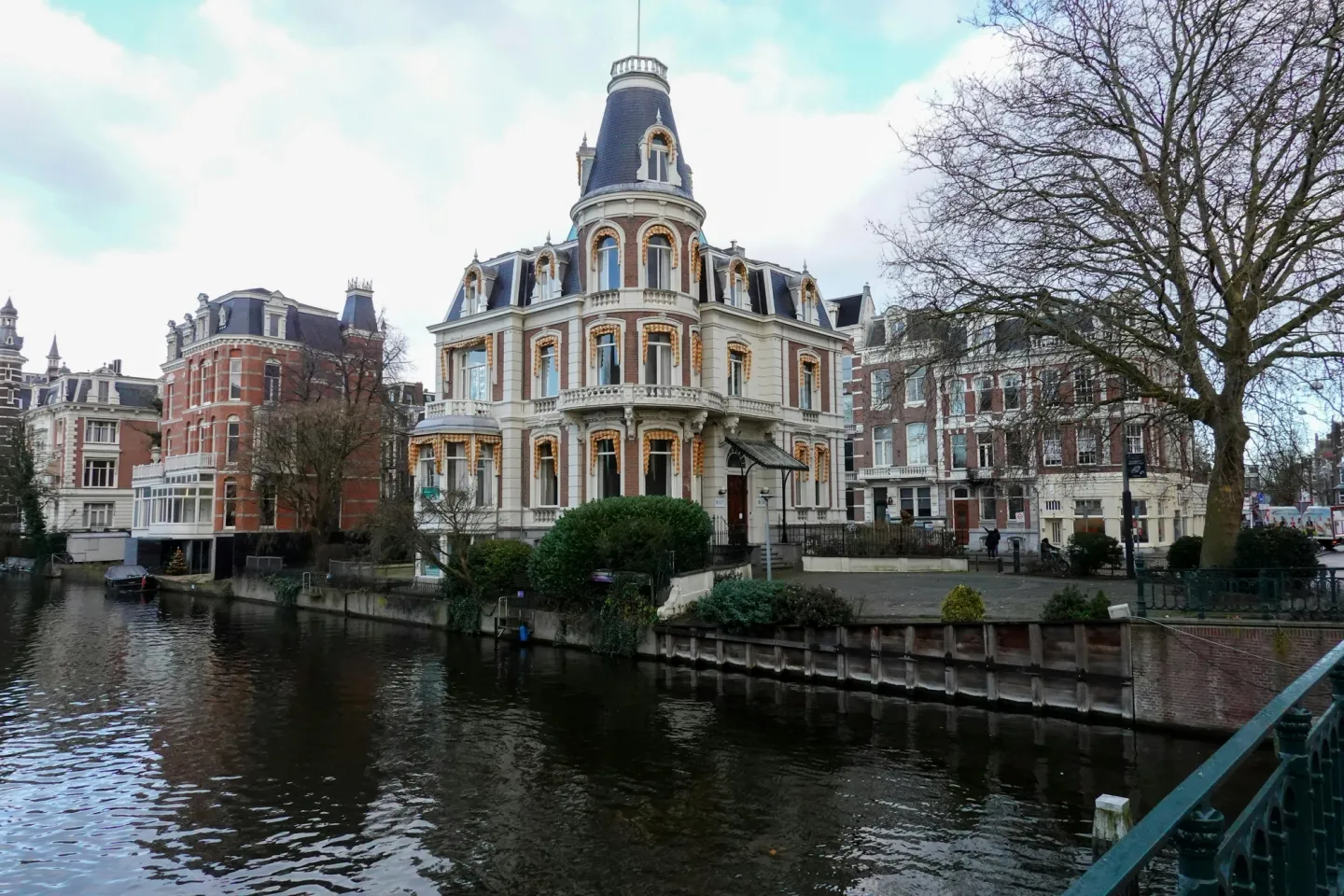 Inbox Storage in Voorburg — picked up at your door