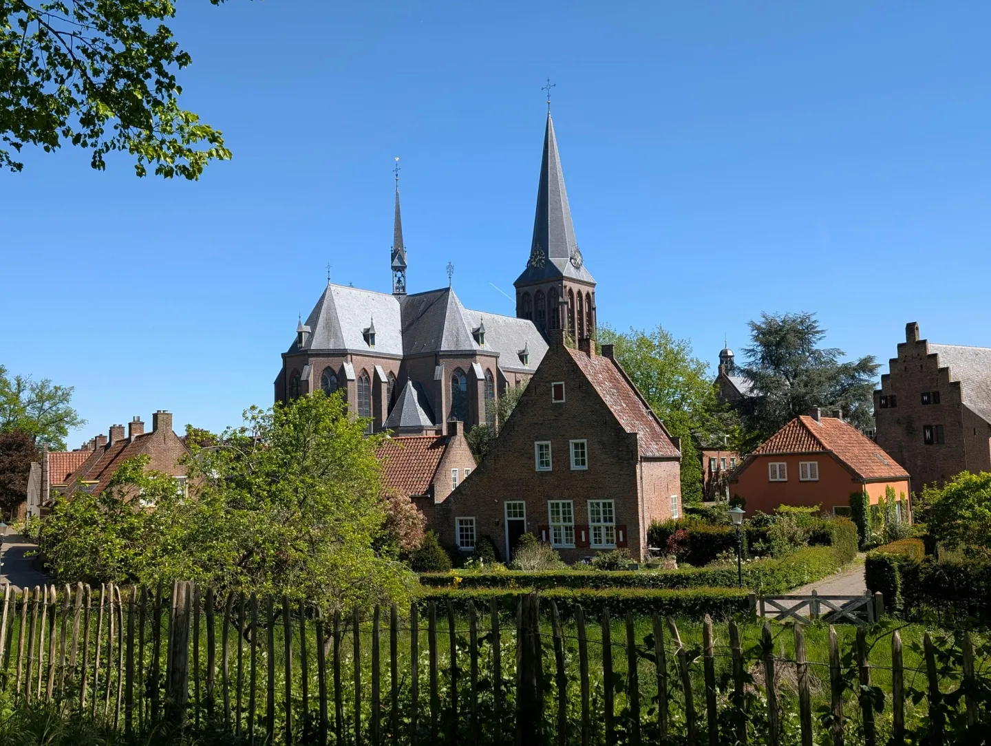 Inbox Storage in Voorschoten — picked up at your door
