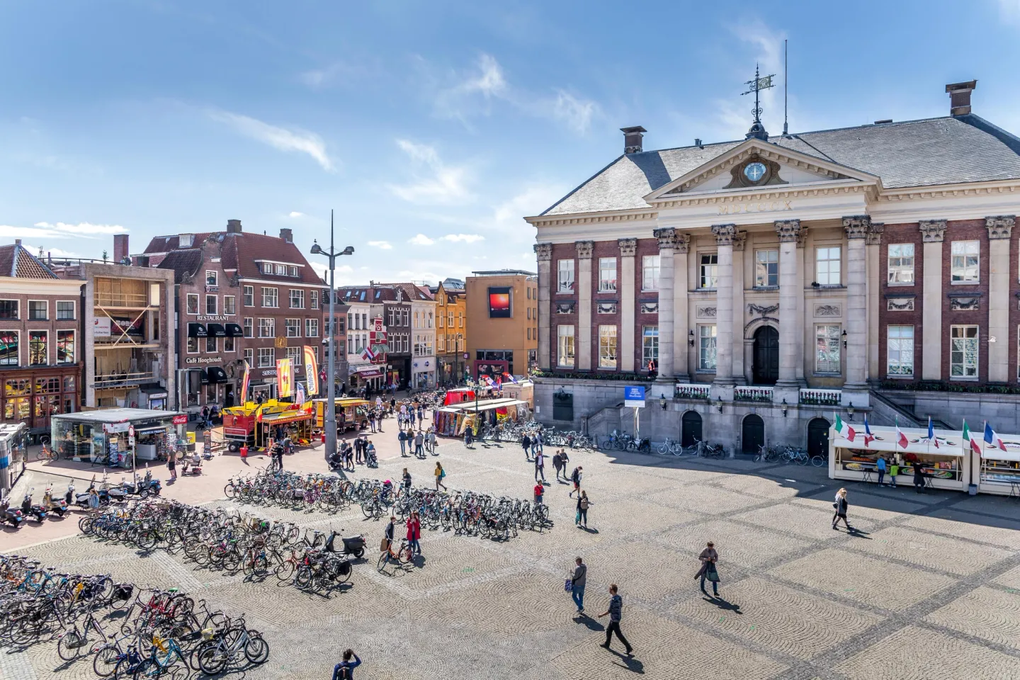 Inbox Storage in Breda — picked up at your door