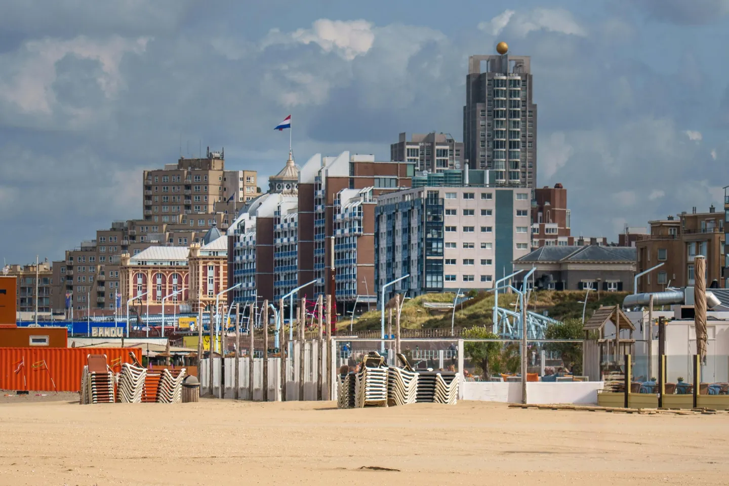 Inbox Storage in Noordwijk — picked up at your door