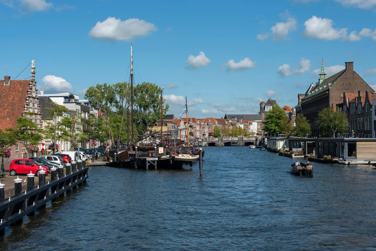 Inbox Storage in Leiden — picked up at your door