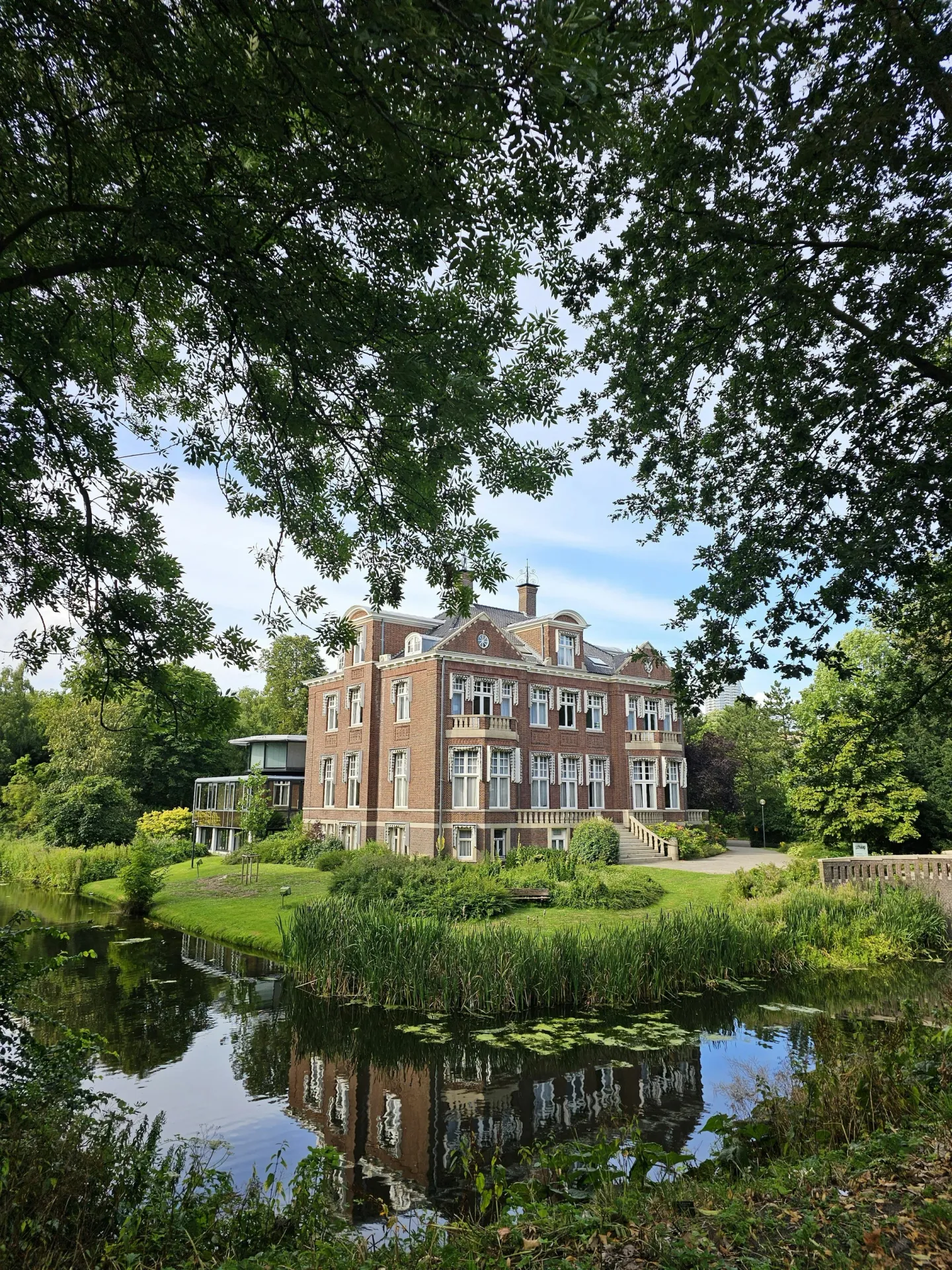 Inbox Storage in Zeist — picked up at your door