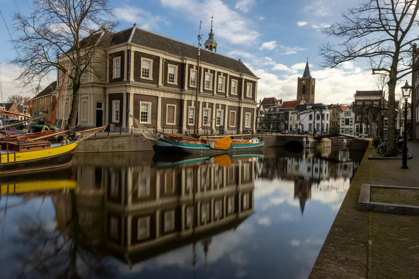 Inbox Storage in Alkmaar — picked up at your door