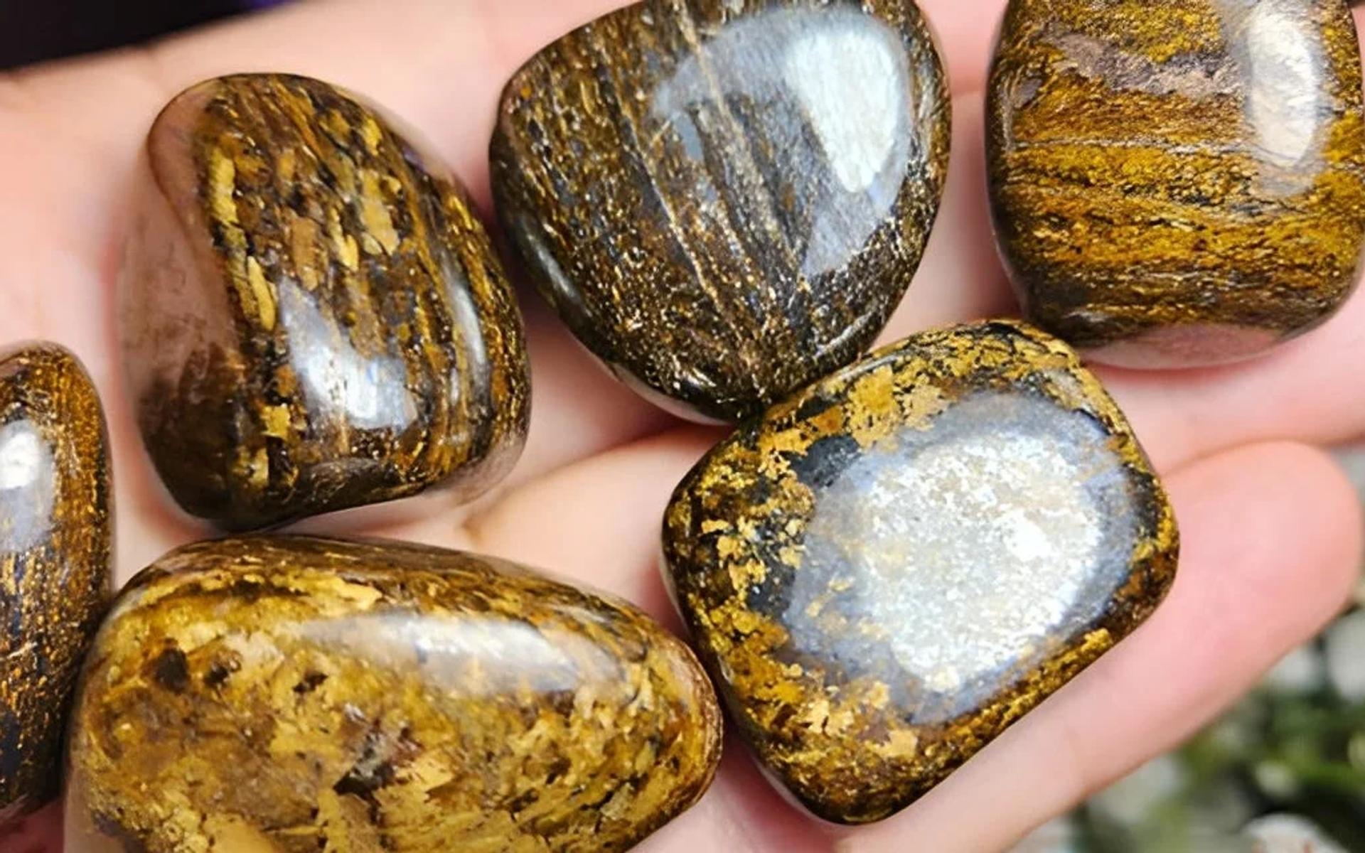 Bronzite kristal oluşumu