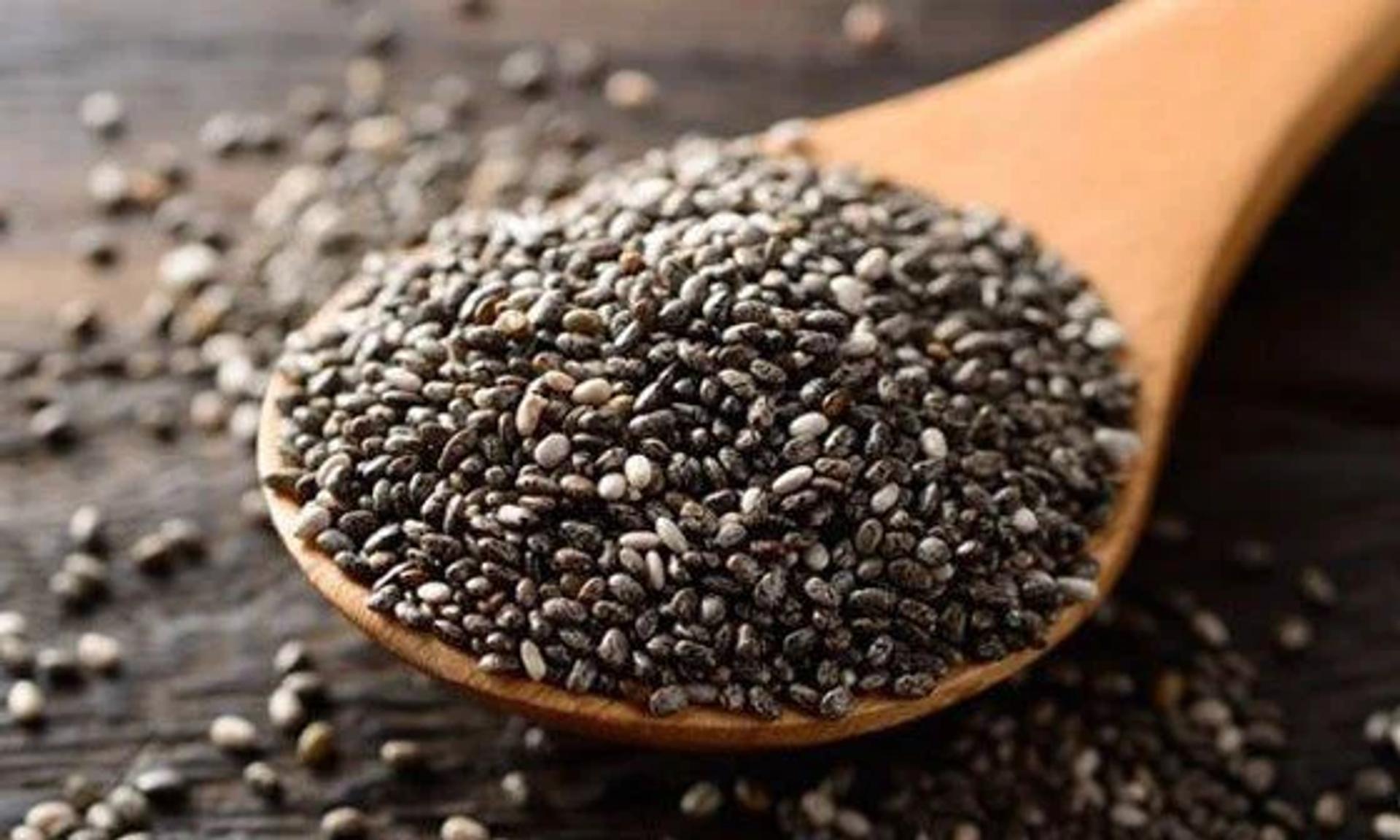 Chia Tohumu bitkisi