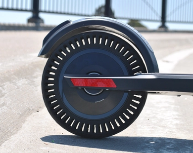 Electric Scooter Wheels: Solid Tires vs Pneumatic Tires, the Pros and Cons