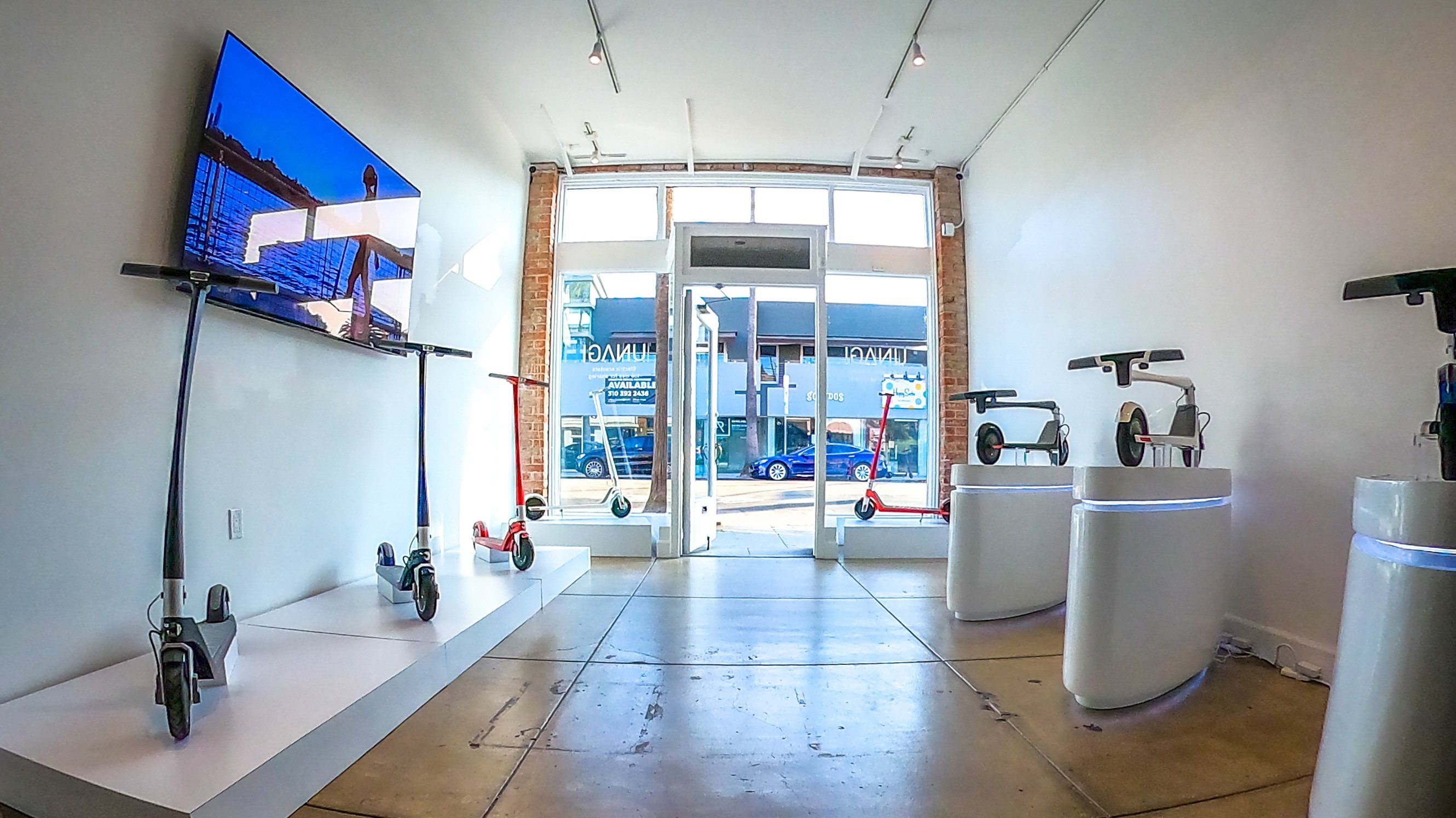 Introducing Unagi Brand Store in Venice!