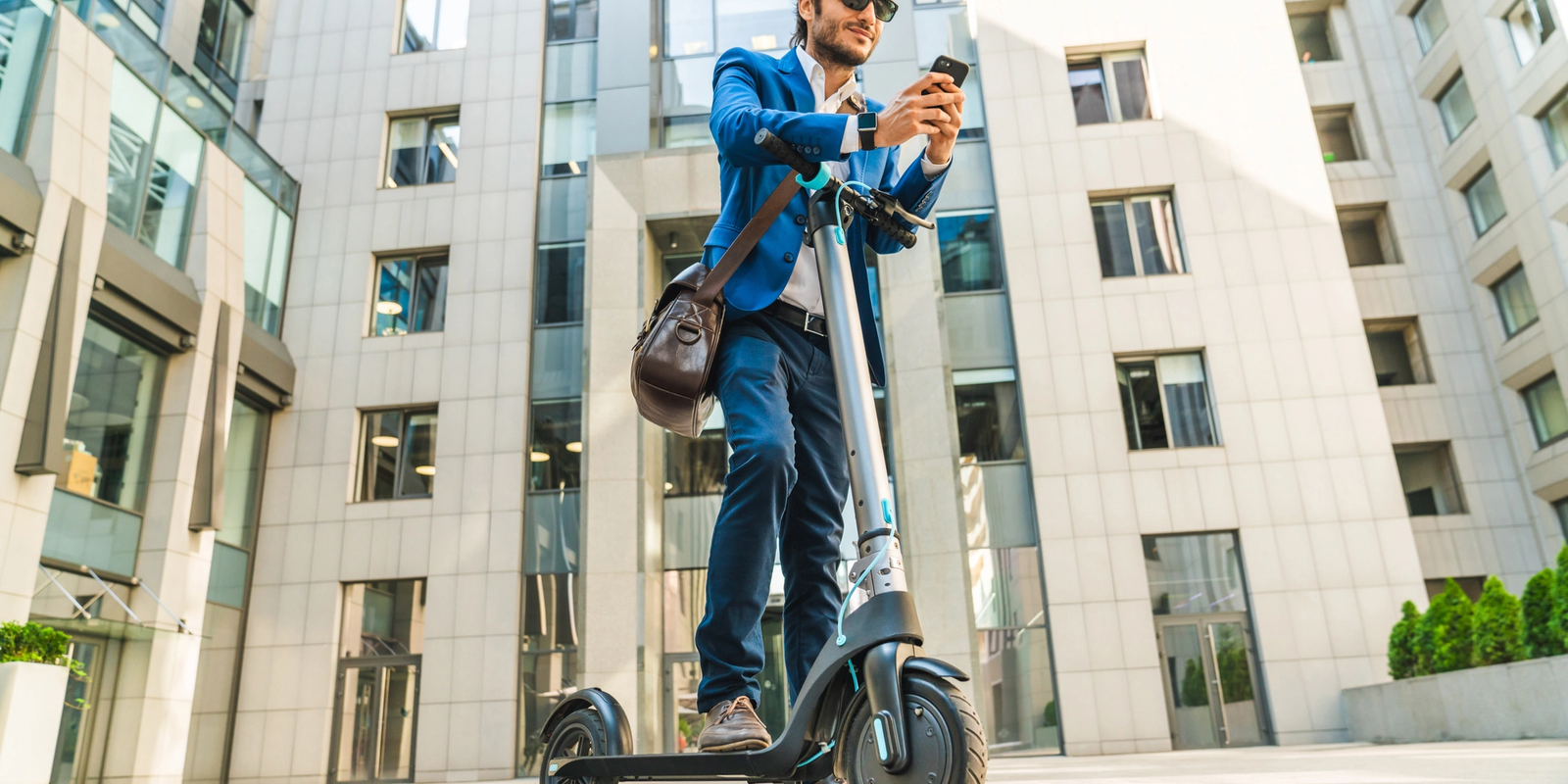 The Role Of Smartphone Integration in Electric Scooter Features