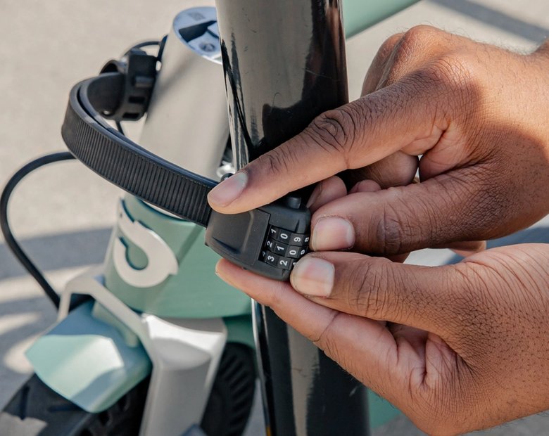 Secure your ride with the Unagi Cinch Lock