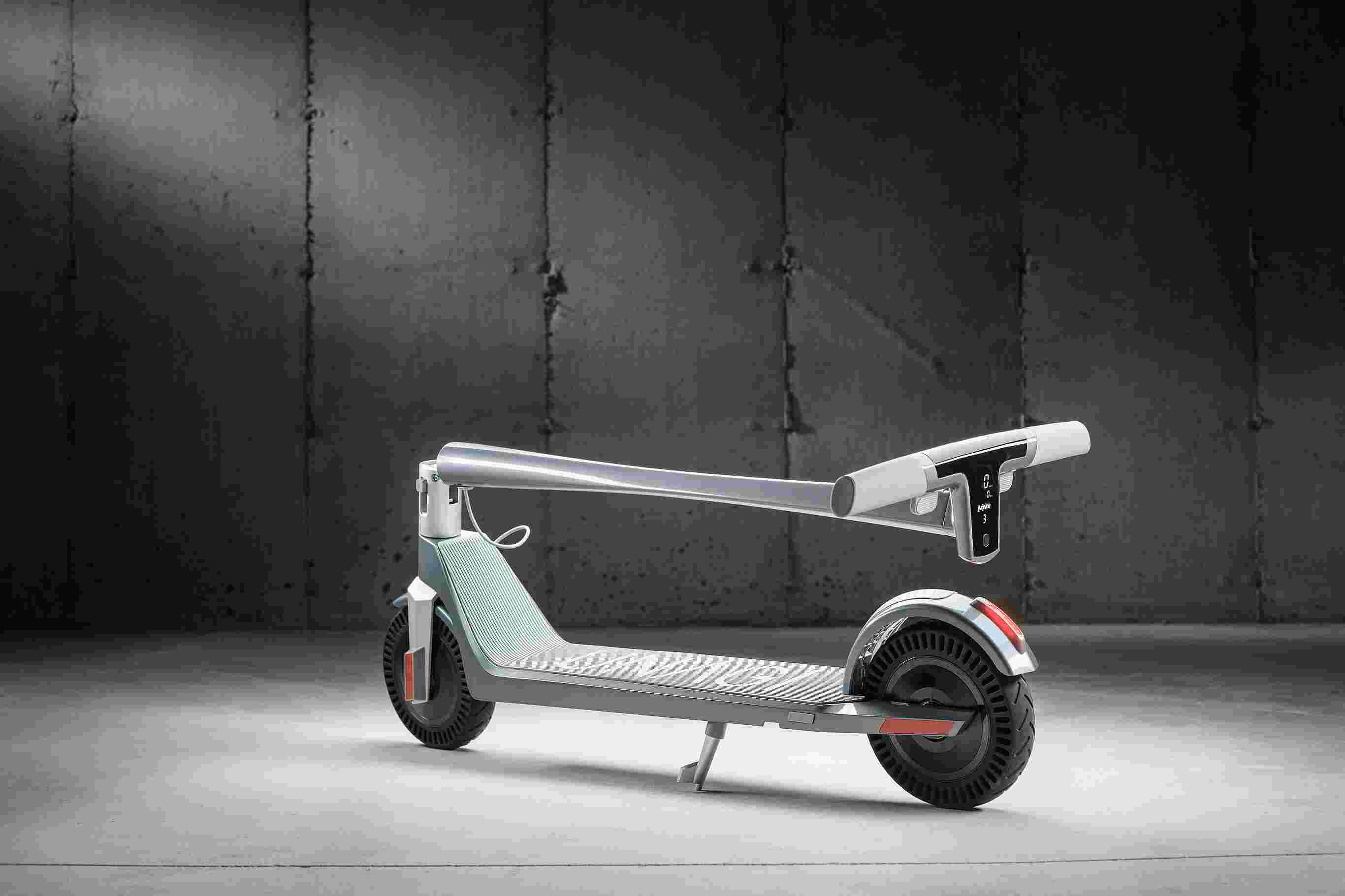 Unagi Model One Voyager: The best portable commuter scooter with best electric scooter membership