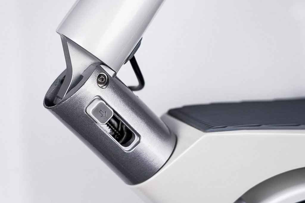 unagi e scooter folding mechanism