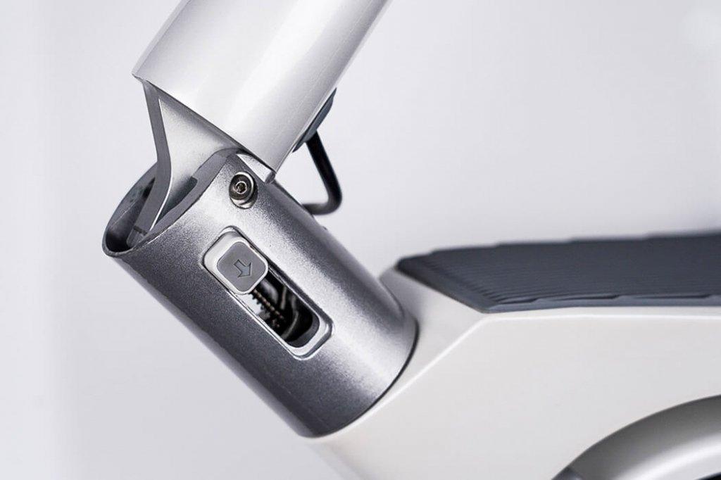 Monopattini elettrici pieghevoli o rigidi