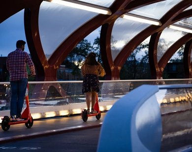Our Top Tips For Riding Your E-Scooter at Night