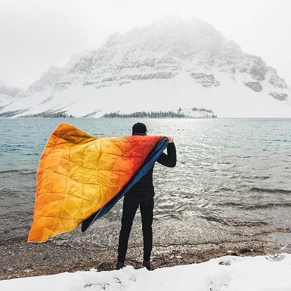 Rumpl Nanoloft Puffy Travel Size - Pyro Tri-Fade mountain lake