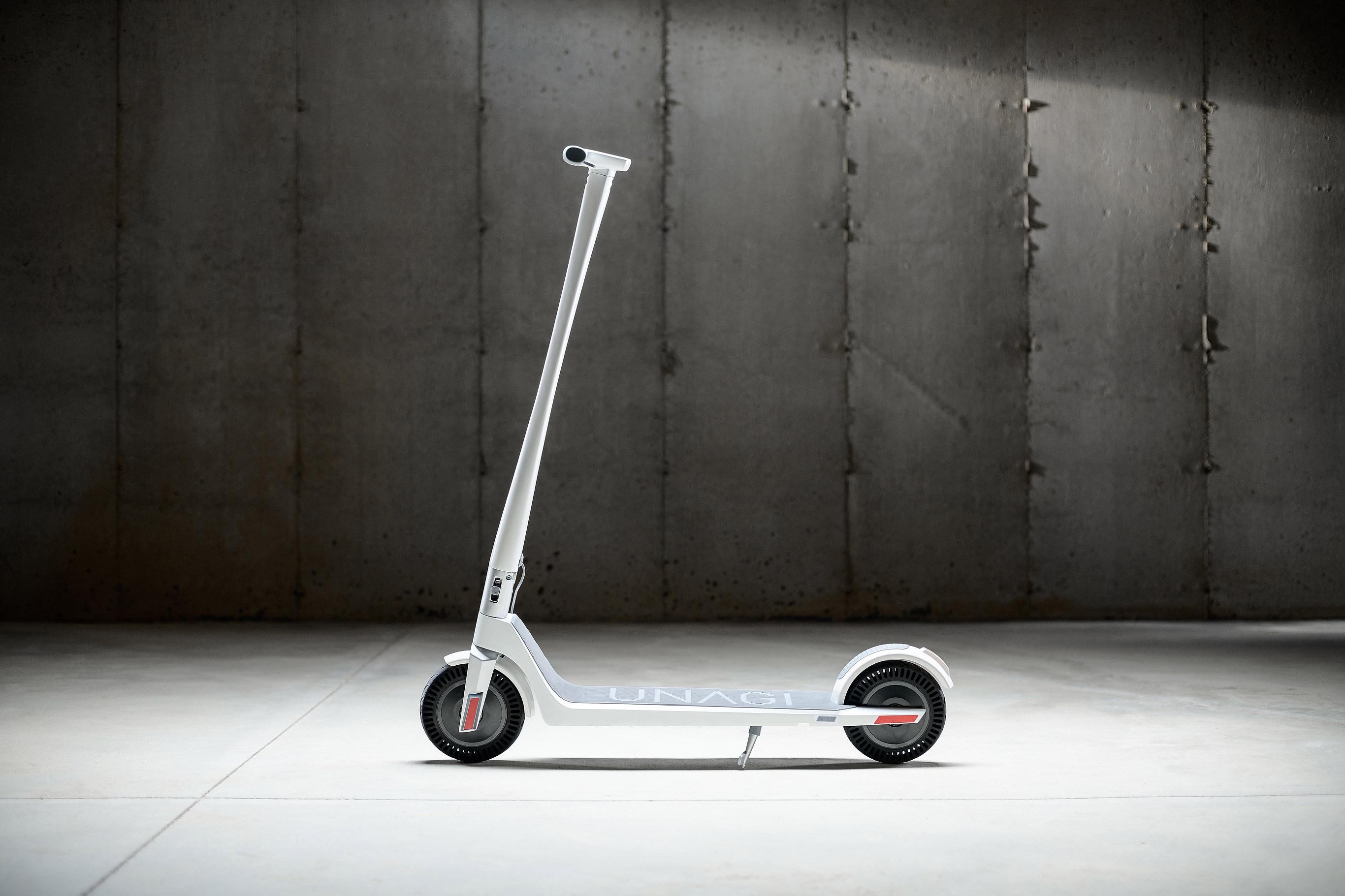 toy world electric scooter