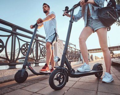 Electric scooters on the side walks: How can electric scooter tech reduce collisions?