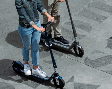 Navigating through city traffic: tips for electric scooter riders