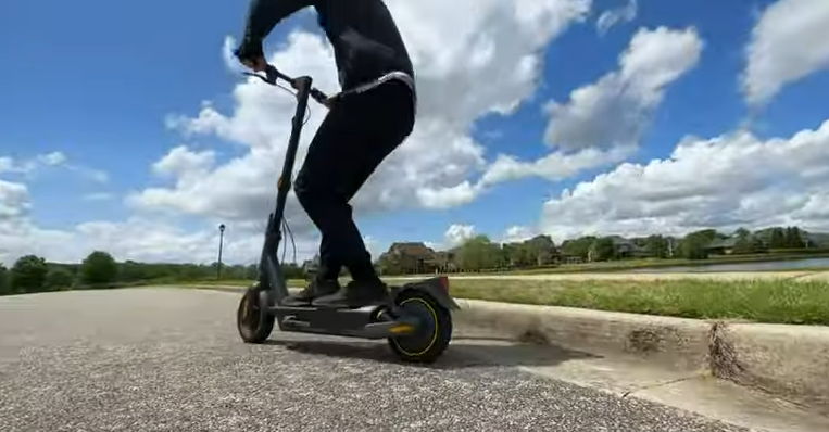 Ninebot KickScooter Max G2, Electric Scooter