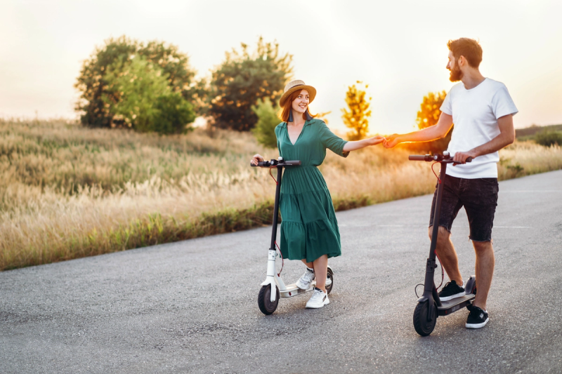 How to use your electric scooter to go on a date