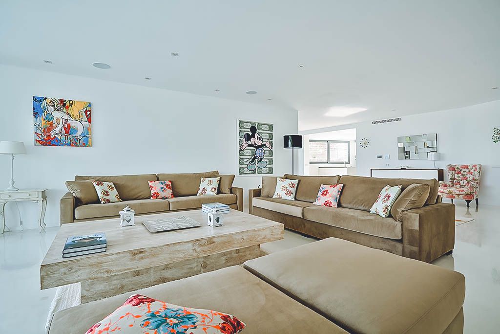 Villa Riley