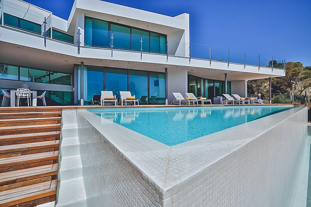 Villa Riley