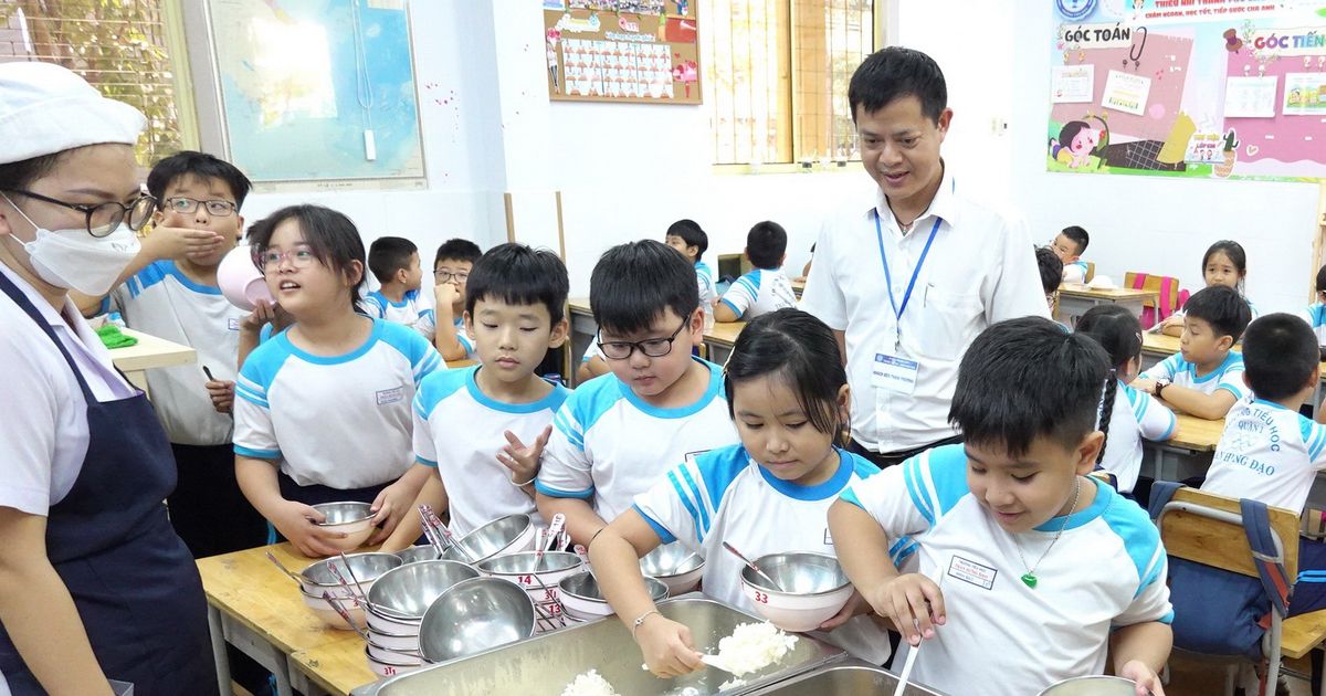 Thủ tướng ban hành Chỉ thị 33: Siết chặt an toàn thực phẩm trường học và công khai bữa ăn học sinh
