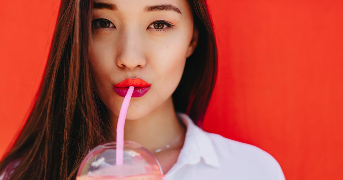Xu hướng đồ uống làm đẹp: Sự kết hợp giữa dinh dưỡng và quy trình chăm sóc da hiện đại