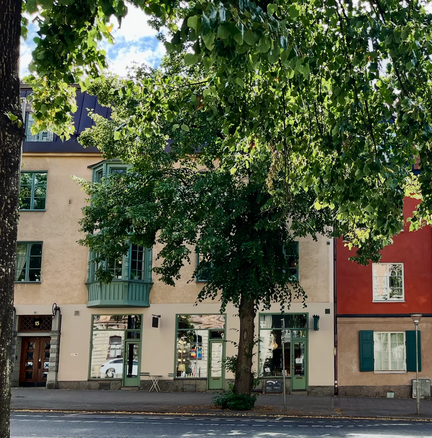 Bilden visar fasaden till BYWRTRS kontor på Odengatan 15 