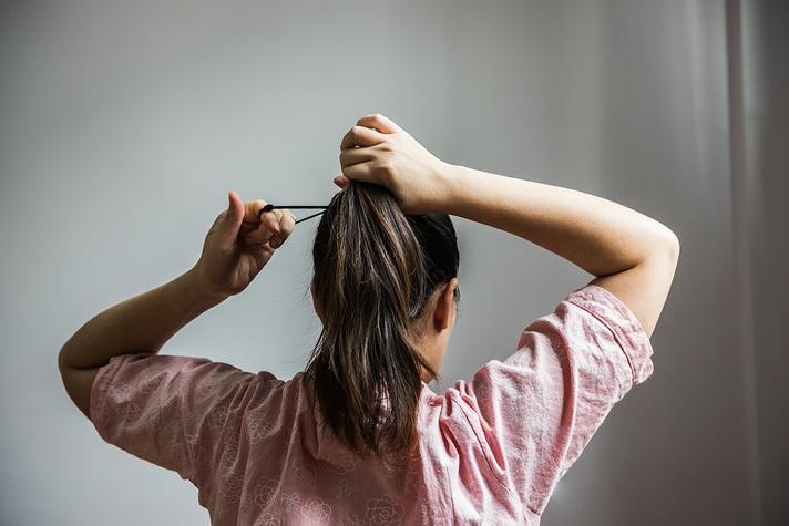 4 Ways Ponytail Hair Damages Your Locks 