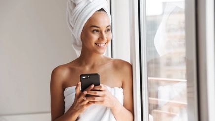5 Ways a Microfiber Towel Helps All Hair Types