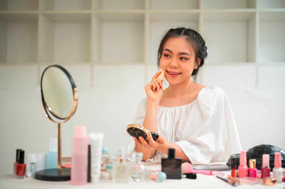 How to Curate Your Vanity Table Essentials | BeautyHub.PH