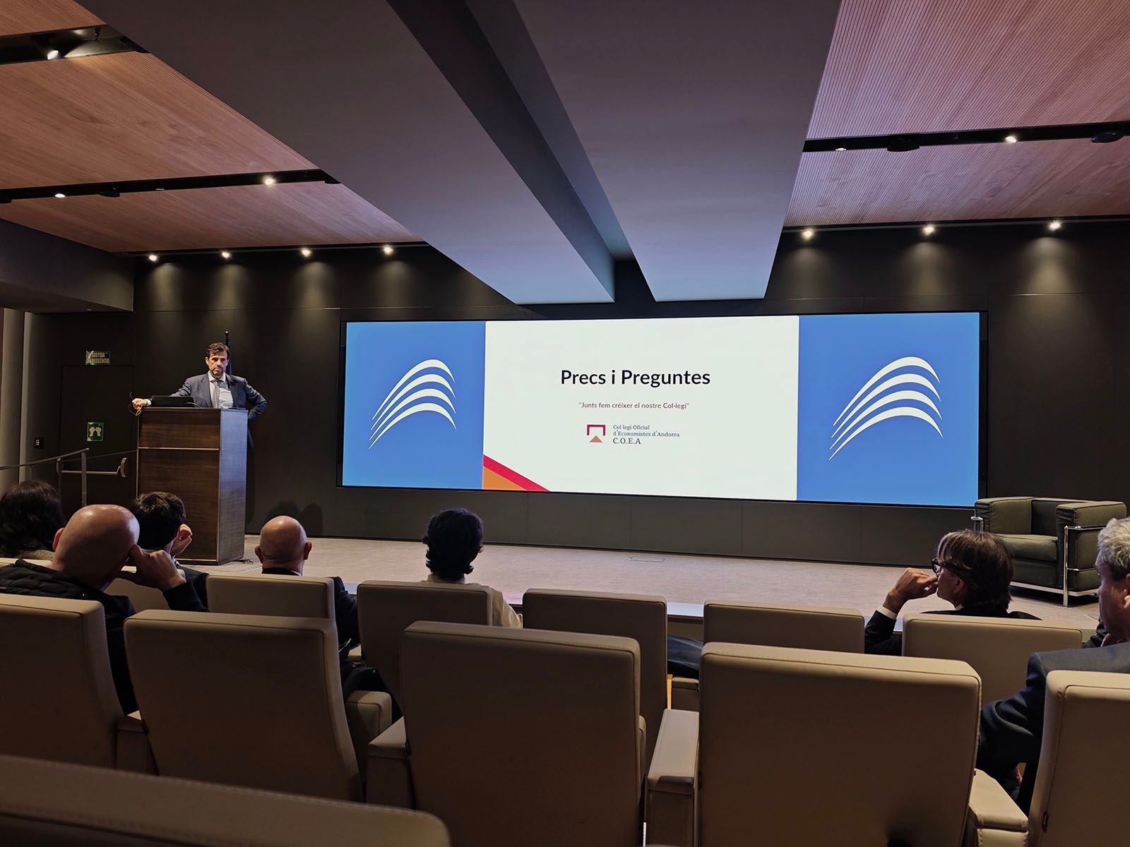 Modificacio Estatuts COEA