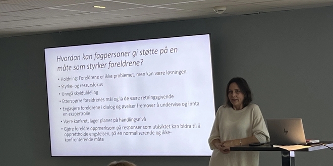 Portrettbilde av Hanne Laland.