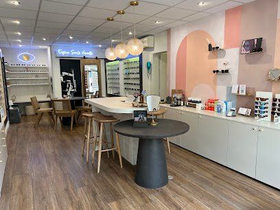 Façade de la boutique Le Comptoir Du Lunetier, opticien indépendant à Nantes
