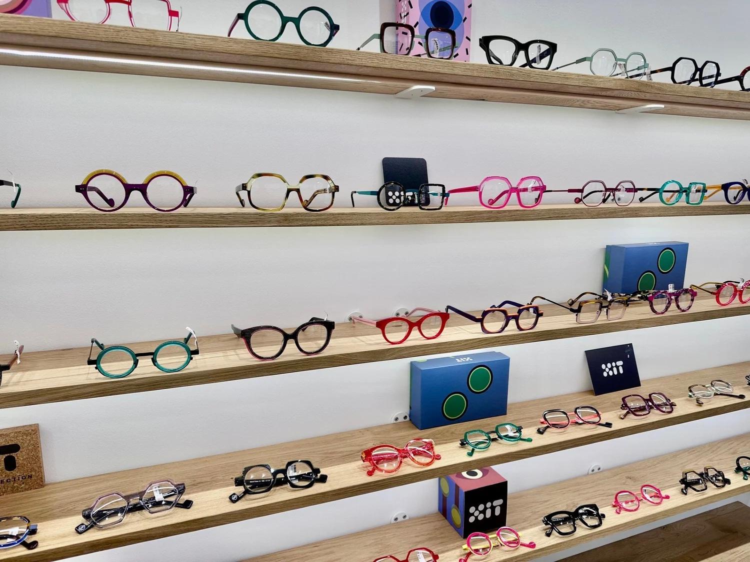 Montures créateurs exposées chez L'Oeil de l'Opticien à Bordeaux
