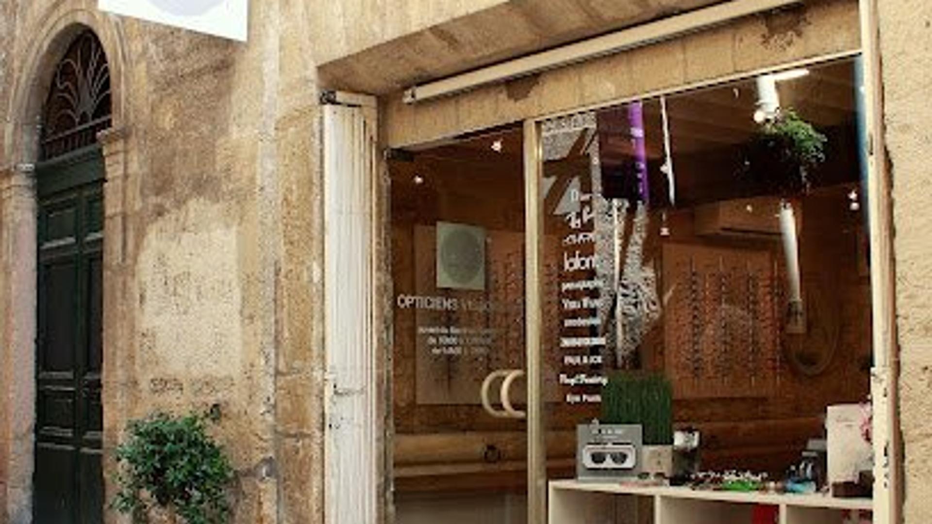 Façade de la boutique Vue d'Ici, opticien indépendant à Montpellier